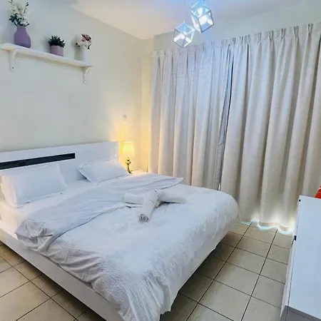 Newly Furnished Cozy One Bed Room Apartment 2 Bathroom City View Дубай Экстерьер фото