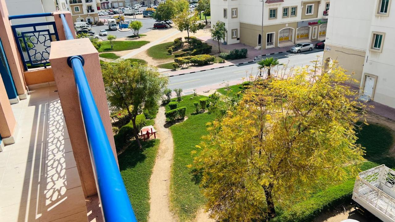 Newly Furnished Cozy One Bed 2 Bathroom View دبي